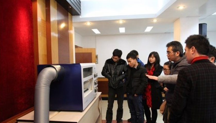 全自動石墨消解演示中